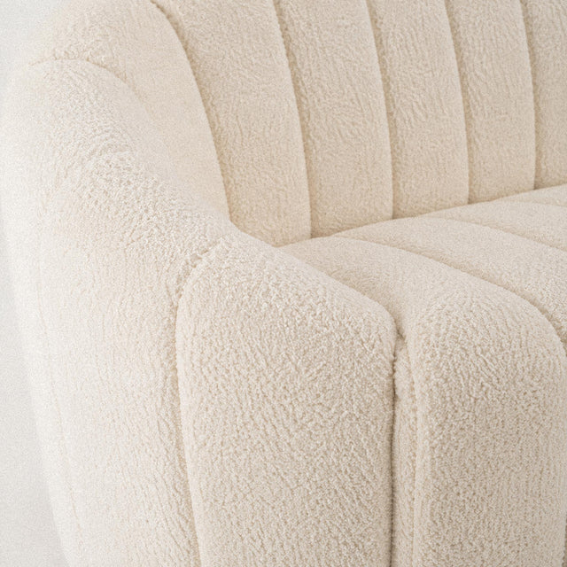 Canapé 2 places design coquillage en bouclette écrue Alba – 146 cm